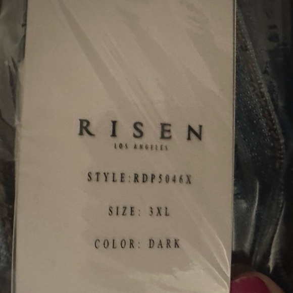 NWT Risen High Rise Tapered Distressed Jeans - Picture 6 of 7